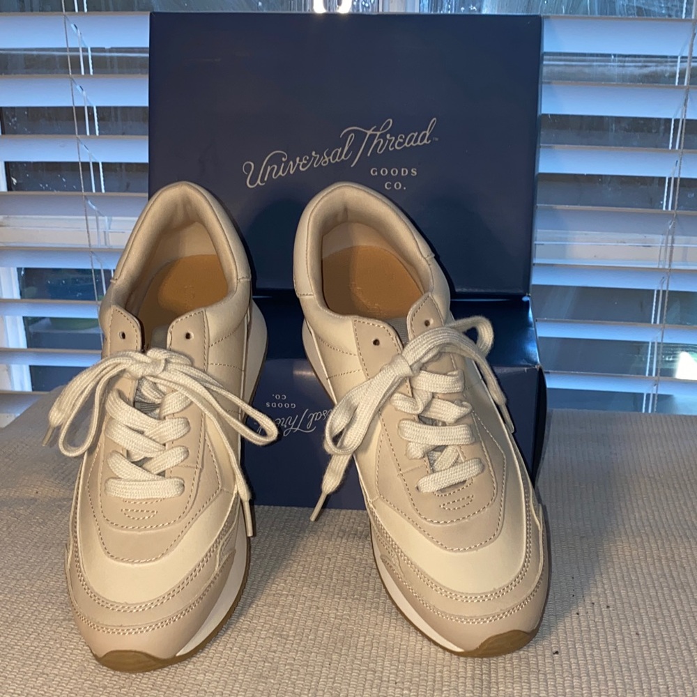 Universal Thread Off-White Sneakers